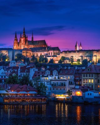 09-26 PRAGA