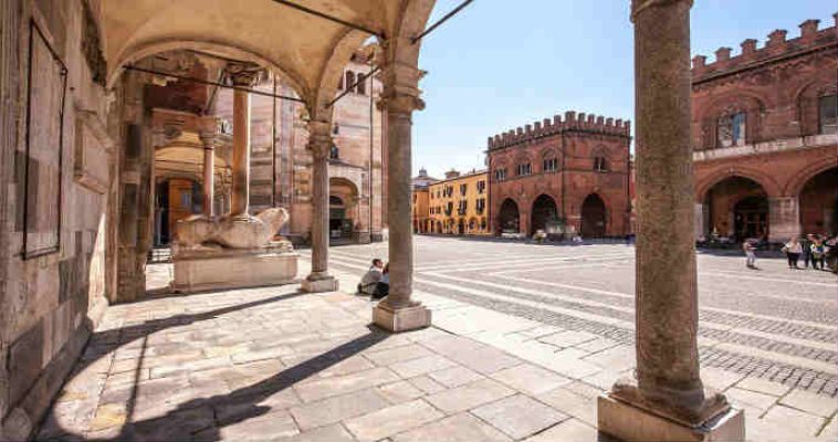 R-tris-cremona-colonne-duomo_sito